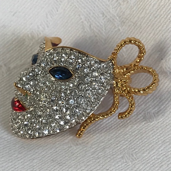 Vintage Crystal Mask Brooch - Picture 4 of 11